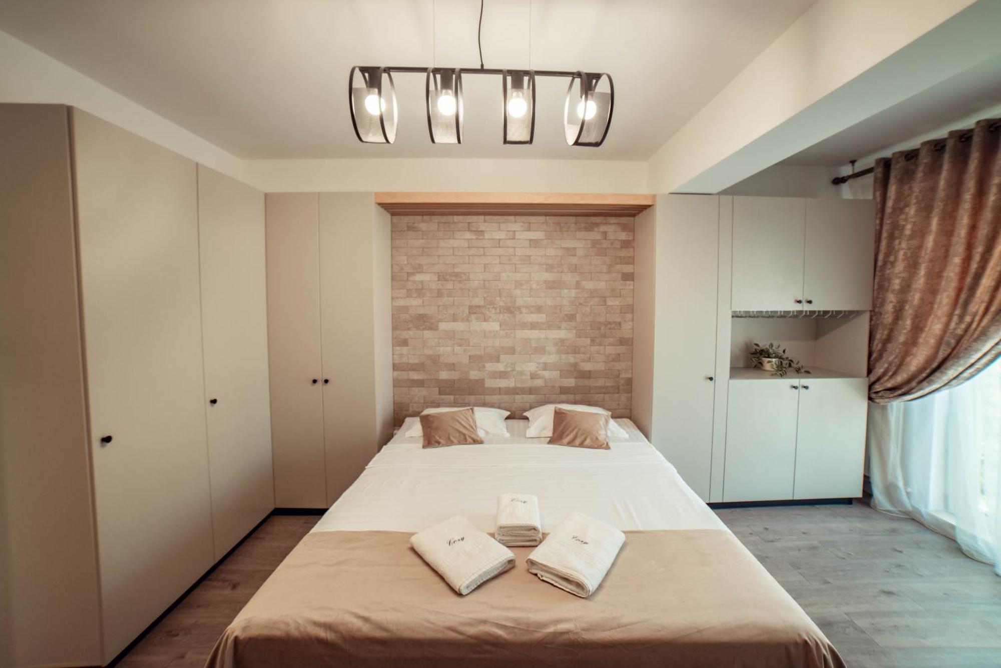 Palace Of Culture & Palas Mall Collection Suites & Studios Iasi Esterno foto